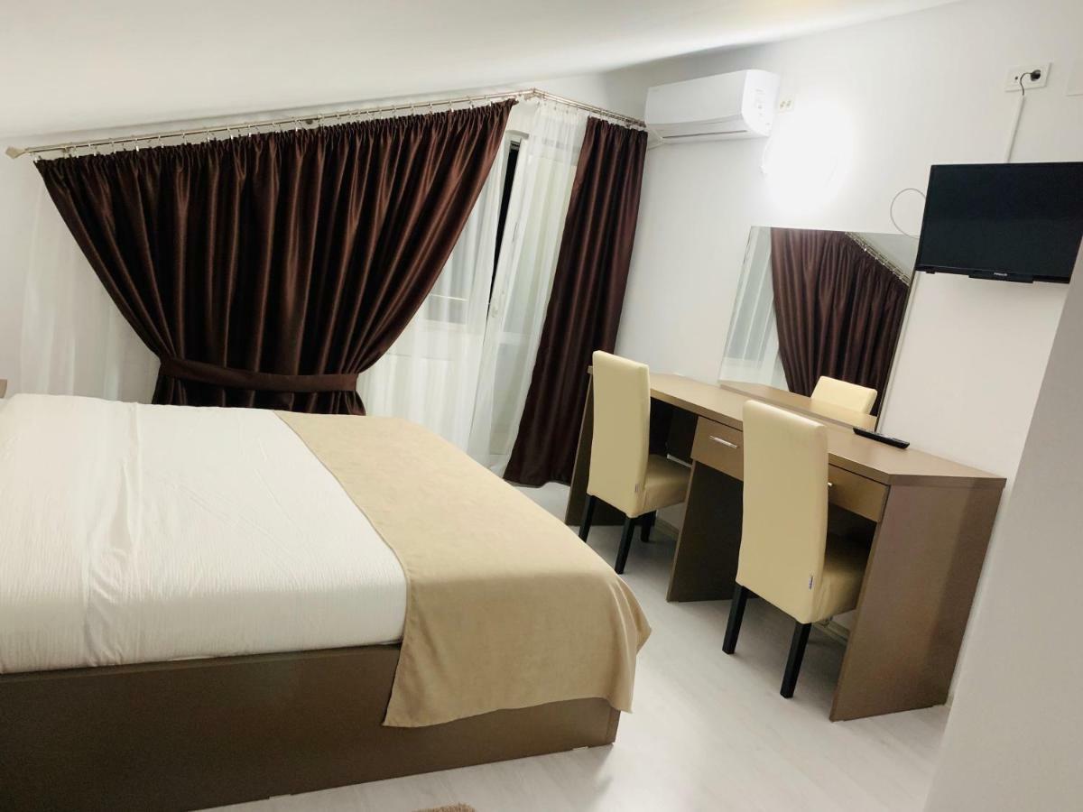 Fast Airport Accomodation Otopeni Buitenkant foto